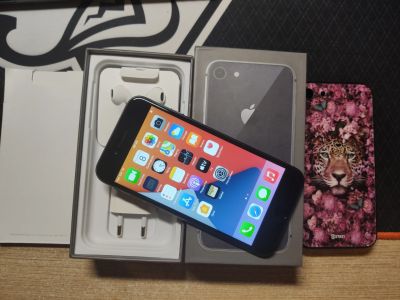 Лот: 16802029. Фото: 1. iPhone 8 Space Grey, 64GB. Смартфоны