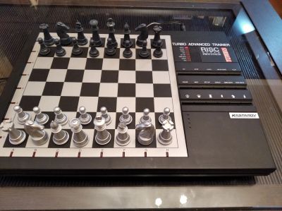 Лот: 21377331. Фото: 1. Шахматы электронные Turbo Advanced... Шахматы, шашки, нарды