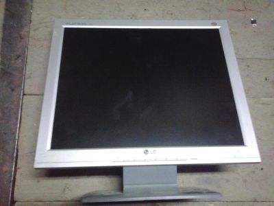 Лот: 4477627. Фото: 1. Монитор LG Flatron L1715S неисправный. ЖК-мониторы