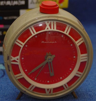 Лот: 3152670. Фото: 1. Будильник "Янтарь". Оригинальные наручные часы