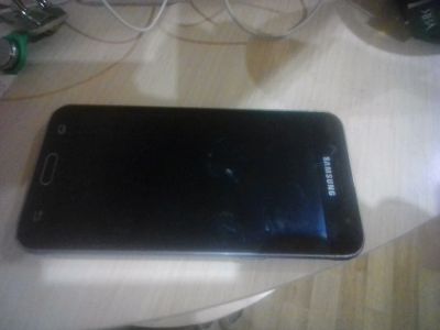 Лот: 16493615. Фото: 1. Samsung J3 16. Смартфоны