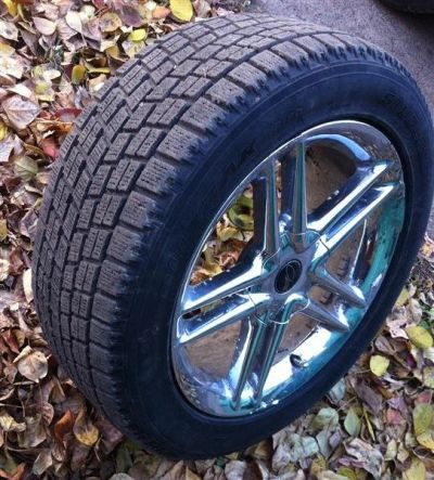 Лот: 1285982. Фото: 1. Bridgestone 225/55 (липучка... Шины на дисках