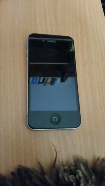 Лот: 9696672. Фото: 1. Iphone 4 16gb. Смартфоны