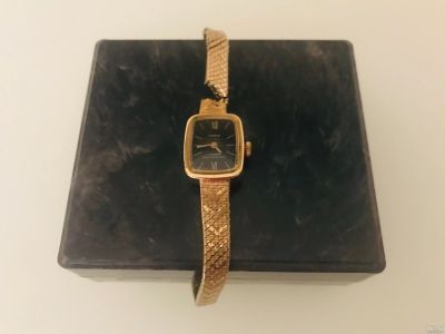 Лот: 13263667. Фото: 1. Часы женские «Чайка» сделано в... Оригинальные наручные часы
