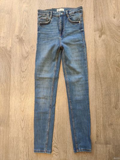 Лот: 15864746. Фото: 1. Джинсы-резинки Zara 42 - 44 размер... Джинсы