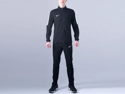 Лот: 13387207. Фото: 1. Спортивный костюм Nike. Спортивные костюмы