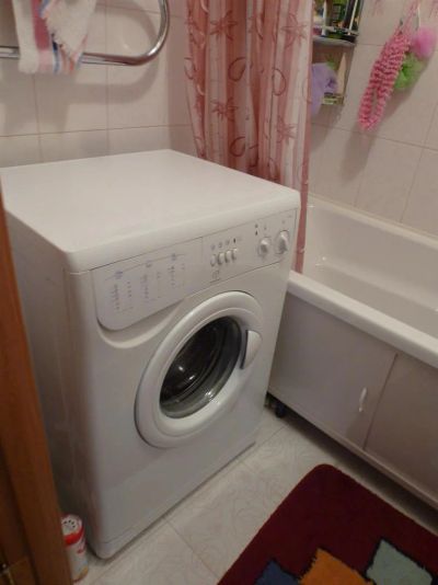Лот: 2975219. Фото: 1. Indesit W104T. Стиральные машины