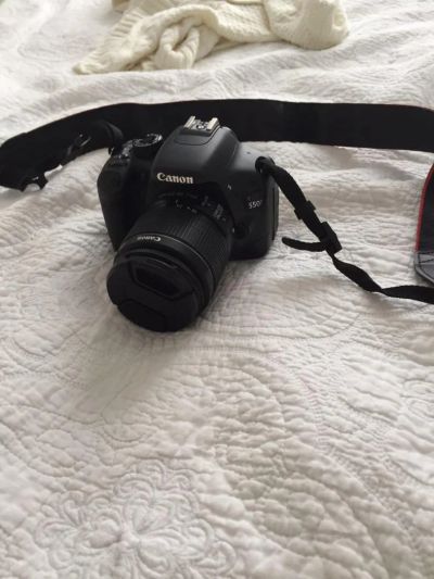 Лот: 6927404. Фото: 1. Canon EOS 550D - ОБМЕН на телевизор. Цифровые зеркальные