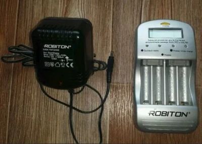 Лот: 13128068. Фото: 1. Зарядное устройство Robiton Smart... Зарядные устройства, блоки питания для бытовой техники