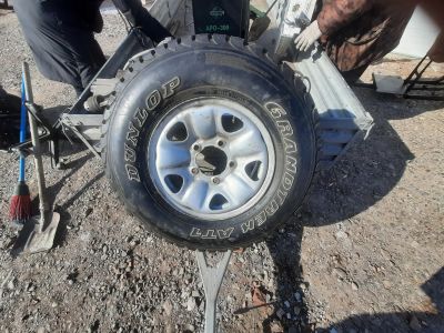 Лот: 18793188. Фото: 1. dunlop grandtrek lt 265/75 r16... Колпаки