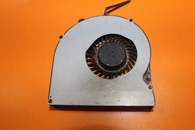 Лот: 11750981. Фото: 1. Б/У вентилятор, кулер для ноутбука... Радиаторы, системы охлаждения