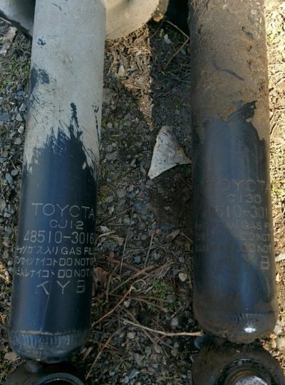 Лот: 7285008. Фото: 1. Стойки lexus is200, toyota altezza... Ходовая, подвеска, рулевое управление