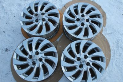 Лот: 19692583. Фото: 1. Диски оригинал Toyota bb R15 4... Диски