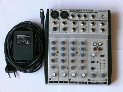 Лот: 5732308. Фото: 1. микшер пульт Behringer Eurorack... Микшеры, предусилители, микрофонные эффекты