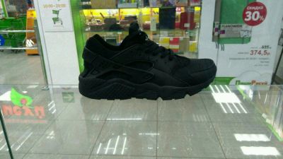Лот: 11249883. Фото: 1. Кроссовки мужские nike huarache. Кеды, кроссовки, слипоны