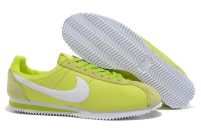 Лот: 6277285. Фото: 1. кроссовки Nike Cortez салатовые. Кеды, кроссовки, слипоны