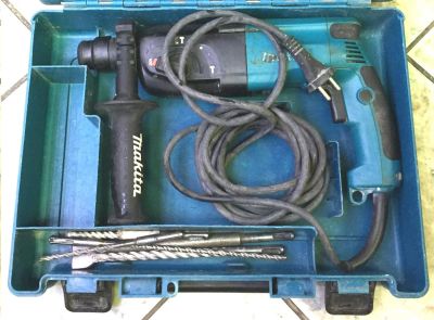 Лот: 10210932. Фото: 1. Продам перфоратор Makita HR 2450... Электроинструмент
