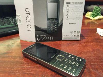 Лот: 6934548. Фото: 1. Мобильный телефон Samsung GT-S5611... Кнопочные мобильные телефоны