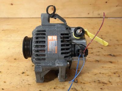 Лот: 19252859. Фото: 1. Генератор Toyota Porte NNP11 1NZFE... Электрооборудование