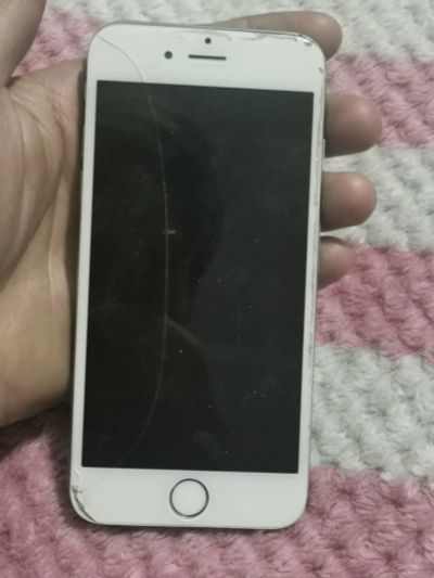 Лот: 20853972. Фото: 1. Смартфон iPhone 6. Чехлы, бамперы