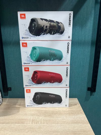 Лот: 21510418. Фото: 1. Беспроводная колонка JBL Charge... Портативные, беспроводные колонки