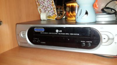 Лот: 4628258. Фото: 1. Видеомагнитофон LG CC250TW в хорошем... Видеомагнитофоны