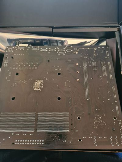 Лот: 19447299. Фото: 1. материнская плата gigabyte b450... Материнские платы