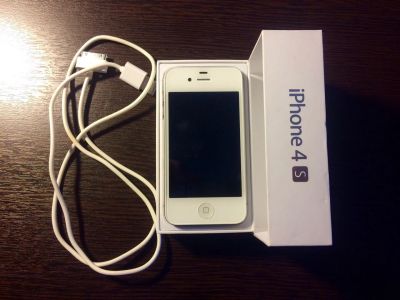 Лот: 8685364. Фото: 1. IPhone 4s 8gb. Смартфоны