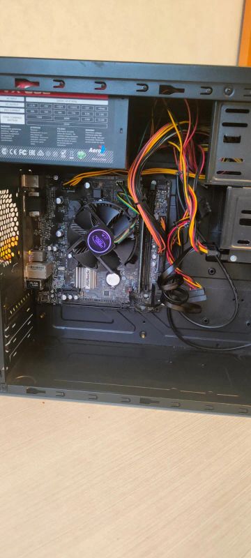 Лот: 19506579. Фото: 1. Продам системный блок Intell Pentium... Компьютеры в сборе