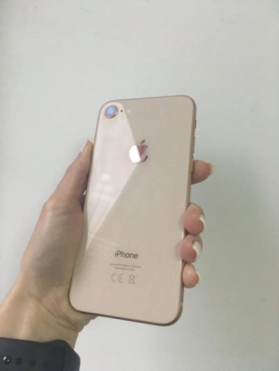 Лот: 16104168. Фото: 1. iPhone 8 Gold 256GB Идеал. Гарантия. Смартфоны