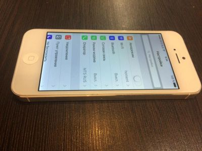 Лот: 6496310. Фото: 1. продам iphone 5 64 белый. Смартфоны