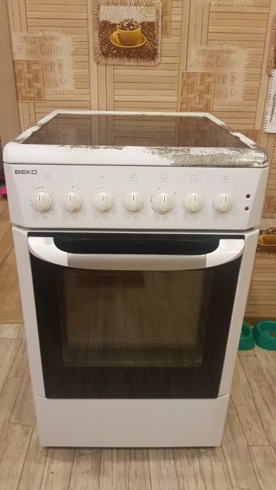 Лот: 17220765. Фото: 1. Электрическая плита BEKO CE 58100. Плиты, духовые шкафы, варочные поверхности