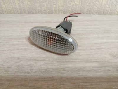 Лот: 17560296. Фото: 1. Повторитель поворота Mazda Demio... Оптика и освещение