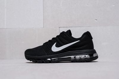 Лот: 10826850. Фото: 1. Кроссовки женские Nike Air Max... Кеды, кроссовки, слипоны