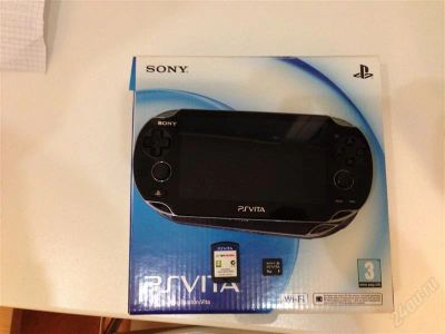 Лот: 2458342. Фото: 1. ps vita + 4 gb + fifa soccer... Игровые приставки, консоли