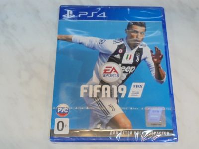 Лот: 13564402. Фото: 1. FIFA 19 . Лицензионный диск Sony... Игры для консолей