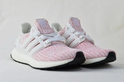 Лот: 16843819. Фото: 1. Кроссовки женские Adidas Ultraboost... Кеды, кроссовки, слипоны