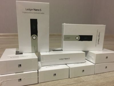 Лот: 12709759. Фото: 1. Ledger nano s. Аппаратный криптокошелек... Другое (компьютеры, оргтехника, канцтовары)