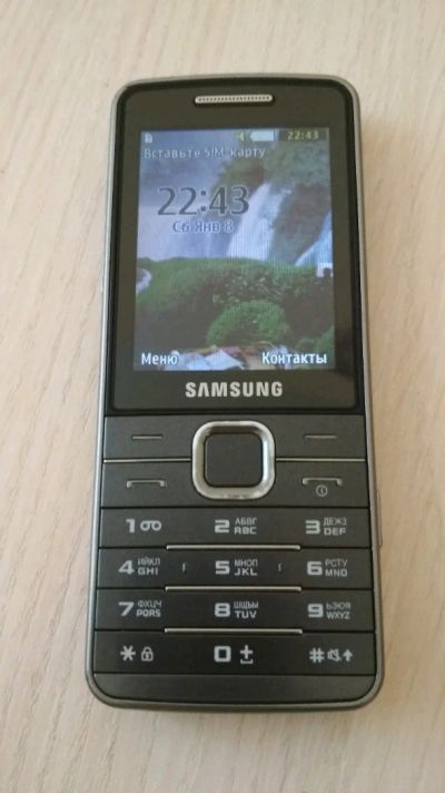 Лот: 12146300. Фото: 1. Телефон Samsung GT-S5610 неисправен. Кнопочные мобильные телефоны