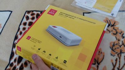 Лот: 7065748. Фото: 1. продам роутер. WiFi, Bluetooth адаптеры