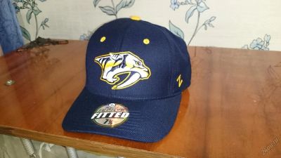 Лот: 5842348. Фото: 1. Бейсболка NHL Nashville Predators... Другое (спортивная одежда)