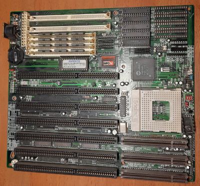 Лот: 19396511. Фото: 1. Материнская плата PCChips M912... Материнские платы