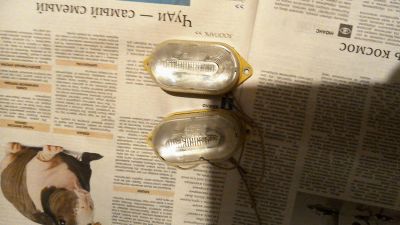 Лот: 5899234. Фото: 1. 2 белых стробоскопа. Электроприборы для автомобиля