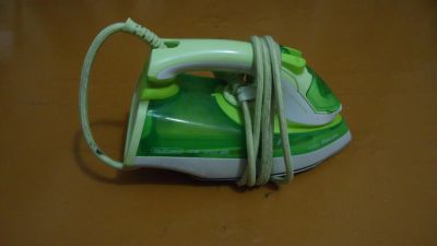 Лот: 10161627. Фото: 1. Продам утюг. Другое (хозтовары)