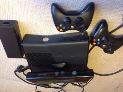 Лот: 5956747. Фото: 1. Xbox 360 250gb freeboot + kinect... Игровые приставки, консоли