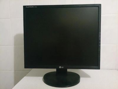 Лот: 5183657. Фото: 1. Монитор 19" LG Flatron L1953S... ЖК-мониторы