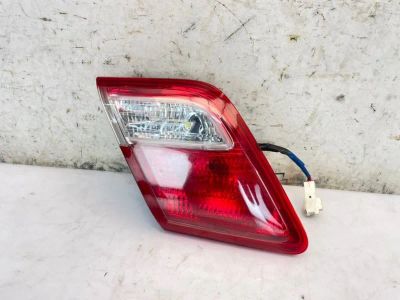 Лот: 25602876. Фото: 1. фонарь в крышку багажника Toyota... Двигатель и элементы двигателя