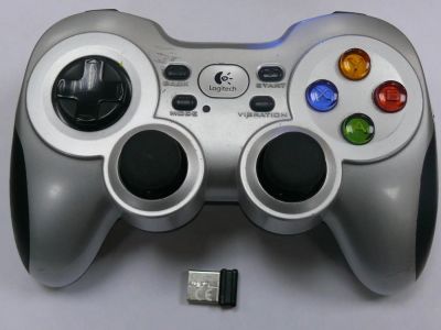 Лот: 4780907. Фото: 1. Джойстик Logitech Gamepad F710... Рули, джойстики