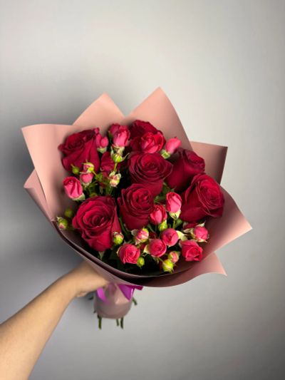 Лот: 25787906. Фото: 1. 5. Букет- комплимент из красных... Свежие цветы