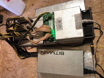 Лот: 17687592. Фото: 1. Asic майнер Antminer S9. Майнинг фермы, товары для майнинга